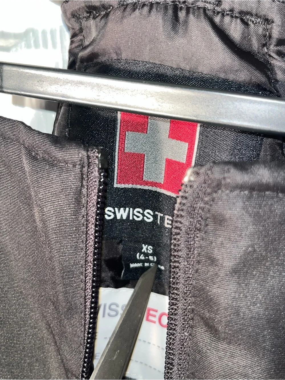 Swiss Tech XS (4-5) Kids Snow Ski Bibs Black Quilted Polyester Unisex‎ Child